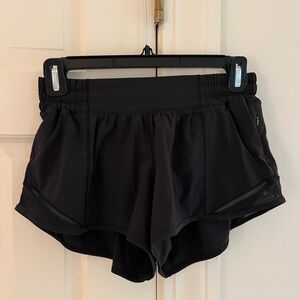 Lululemon “hotty hot” short